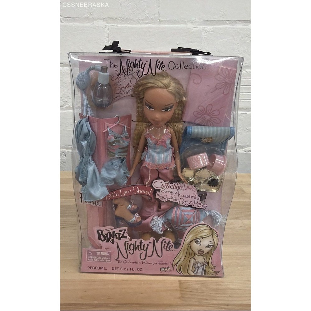 New MGA 2004 Bratz Nighty-Nite Collection Fianna Doll